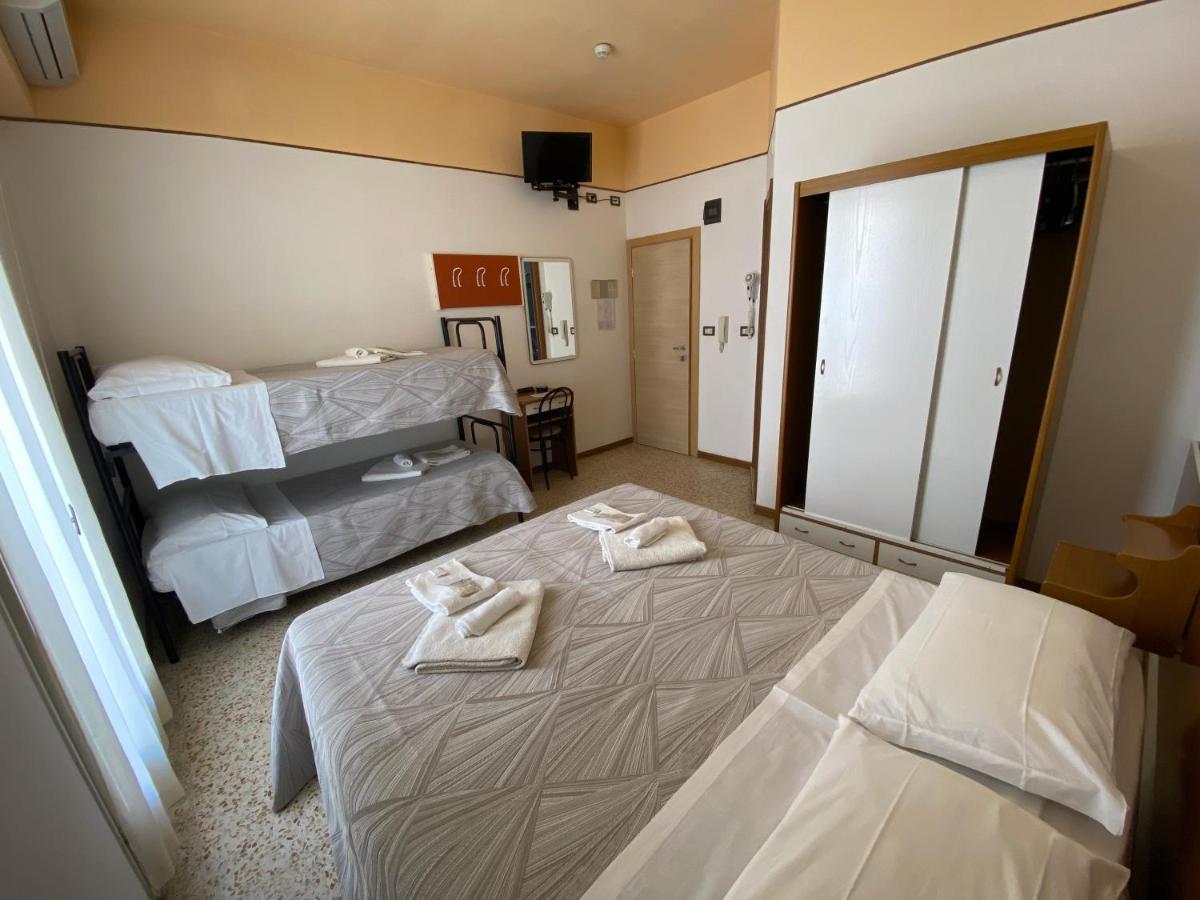 Hotel Nanni Garni Rimini Exteriér fotografie